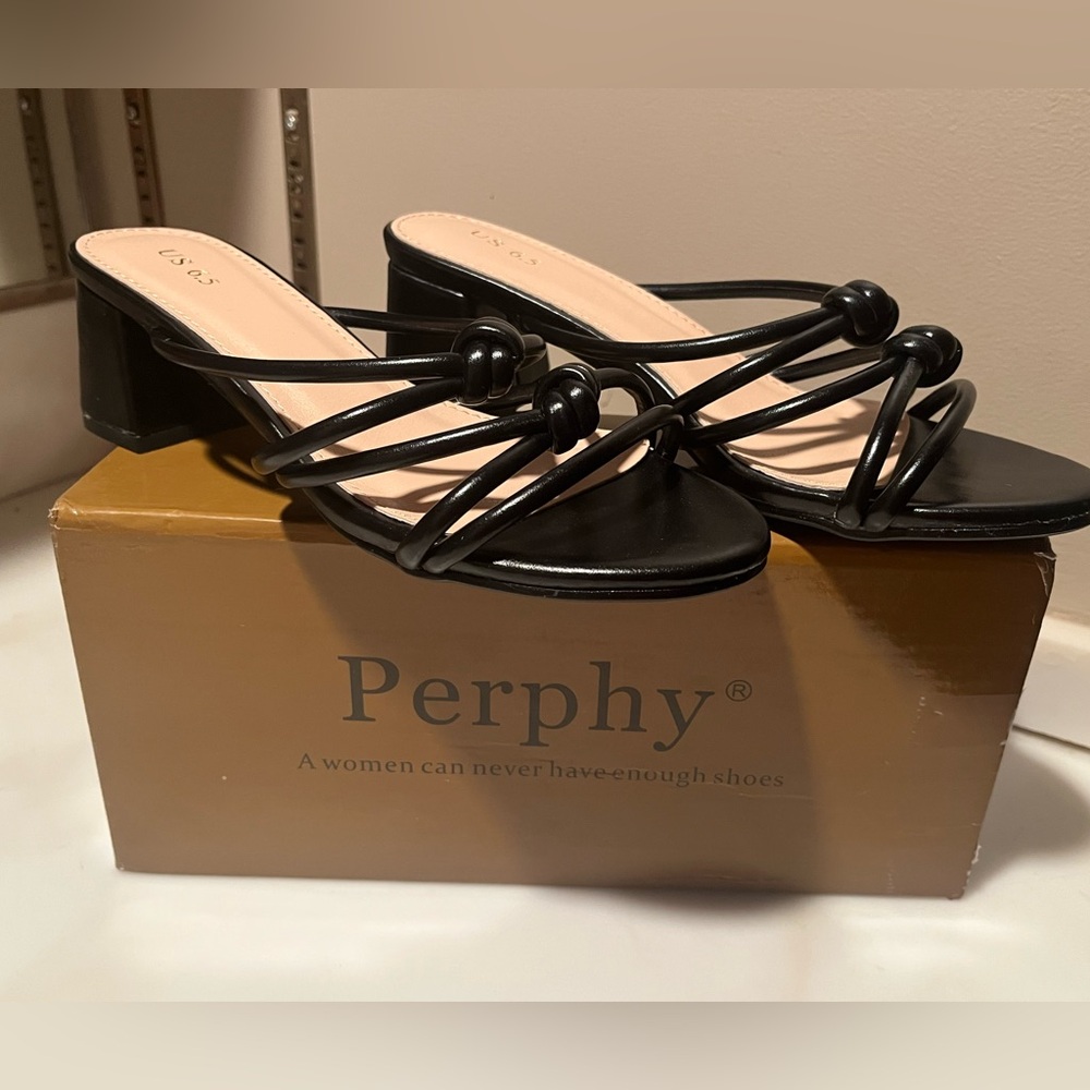 NEW—Perphy Women’s Black Sandal, Size 6.5